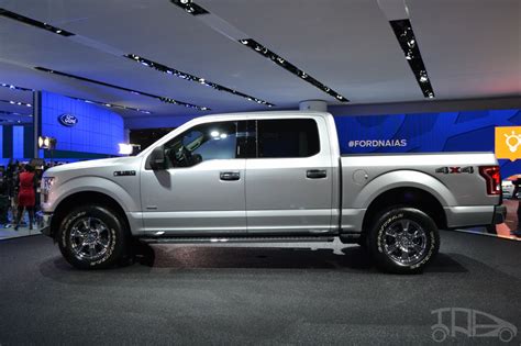 2015 Ford E-150 photo