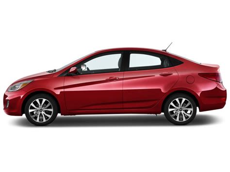 2015 Hyundai Accent photo