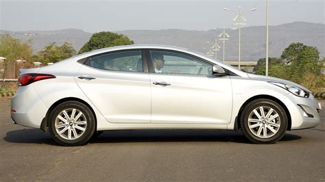 2015 Hyundai Elantra photo