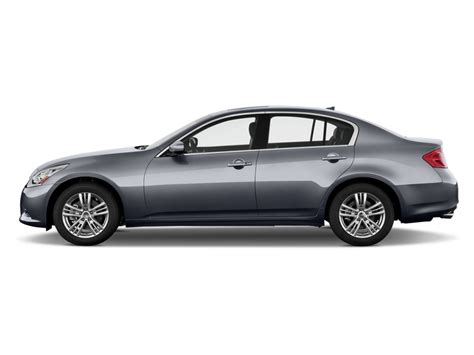 2015 Infiniti Q40 photo