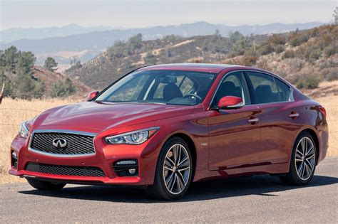 2015 Infiniti Q50 hybrid photo