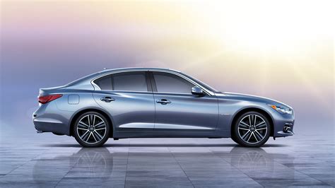 2015 Infiniti Q50 photo