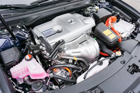 2015 Lexus Es300h engine