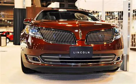 2015 Lincoln Mks photo