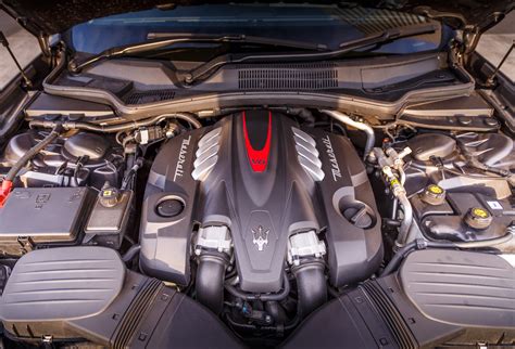 2015 Maserati Quattroporte engine