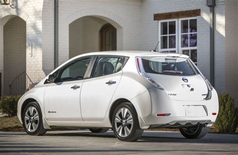 2015 Nissan Leaf photo