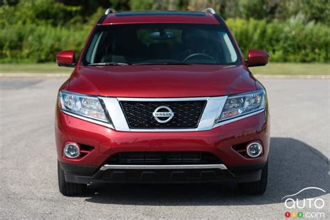 2015 Nissan Pathfinder photo