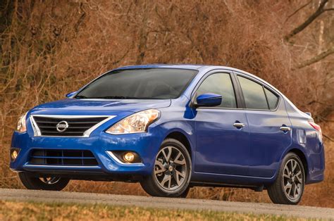 2015 Nissan Versa photo