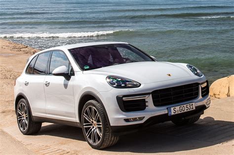 2015 Porsche Cayenne photo