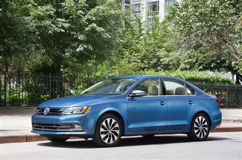 2015 Volkswagen Jetta hybrid photo