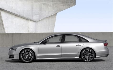 2016 Audi S8 photo