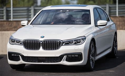 2016 Bmw 750i photo