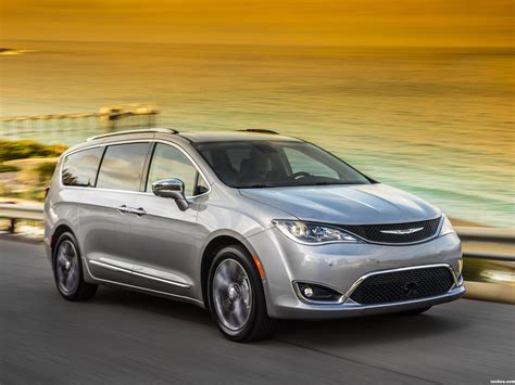 2016 Chrysler Pacifica photo