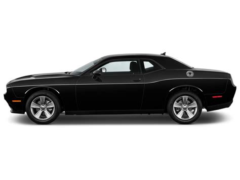 2016 Dodge Challenger photo