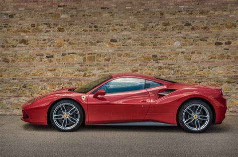 2016 Ferrari 488 gtb photo