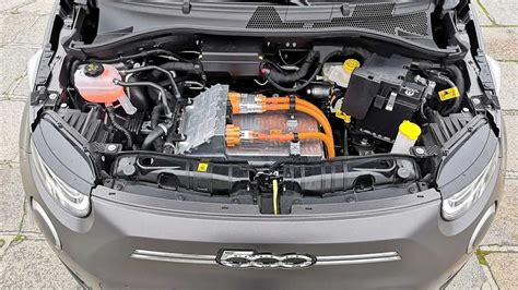 2016 Fiat 500e engine