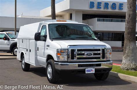 2016 Ford E-350 photo