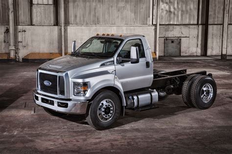 2016 Ford F-650 photo