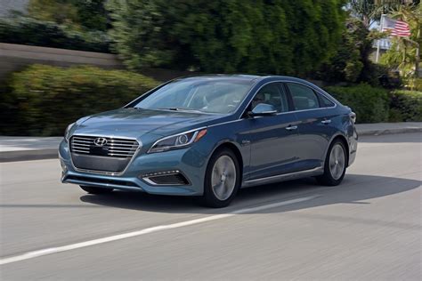 2016 Hyundai Sonata plug-in hybrid photo