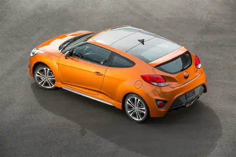 2016 Hyundai Veloster photo