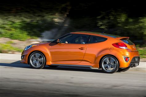 2016 Hyundai Veloster photo