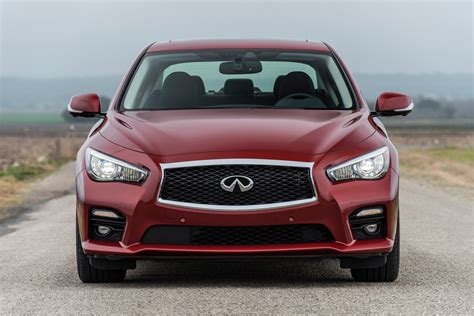 2016 Infiniti Q50 photo