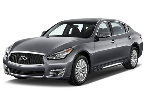 2016 Infiniti Q70 photo