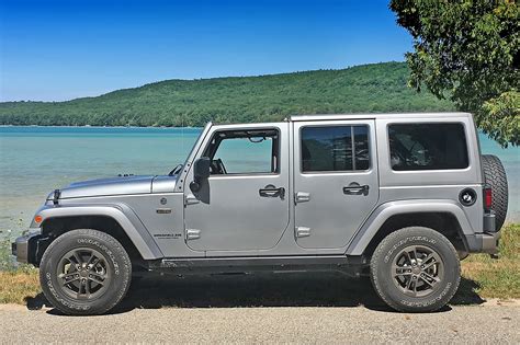 2016 Jeep Wrangler photo