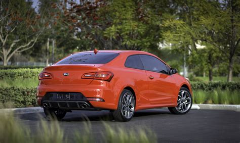 2016 Kia Forte koup photo