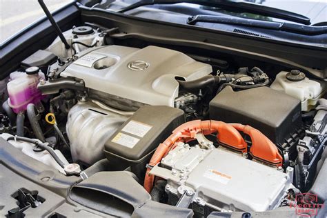 2016 Lexus Es300h engine