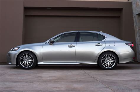 2016 Lexus Gs 200t photo