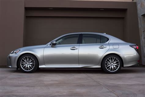 2016 Lexus Gs photo