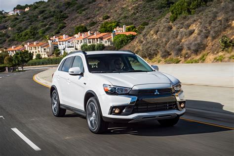 2016 Mitsubishi Outlander sport photo