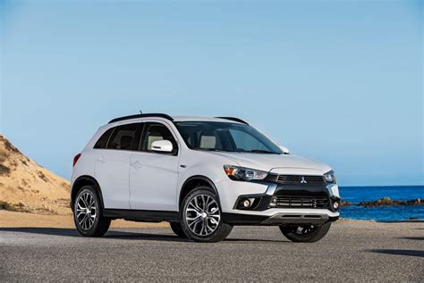 2016 Mitsubishi Outlander sport photo