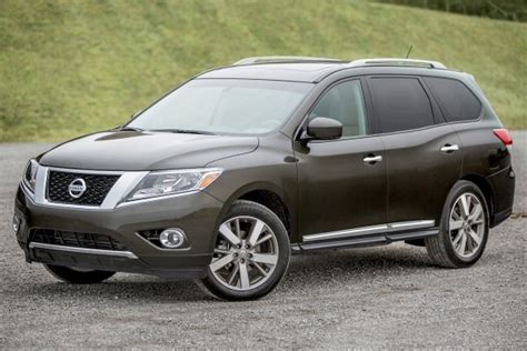 2016 Nissan Pathfinder hybrid photo