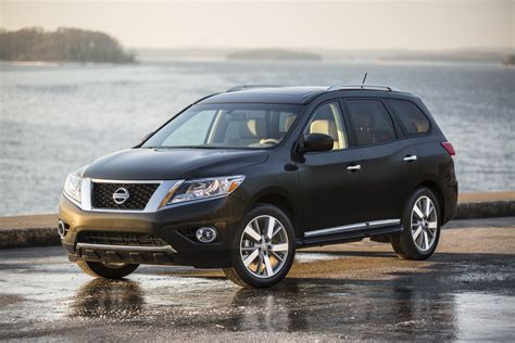 2016 Nissan Pathfinder hybrid