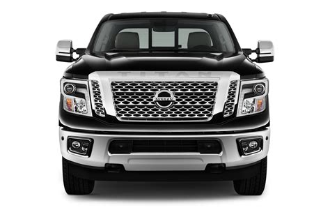 2016 Nissan Titan photo