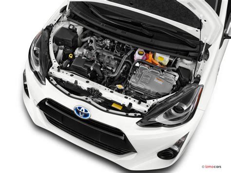 2016 Toyota Prius c engine