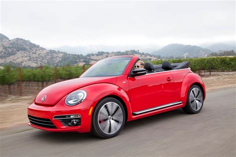 2016 Volkswagen Beetle convertible photo