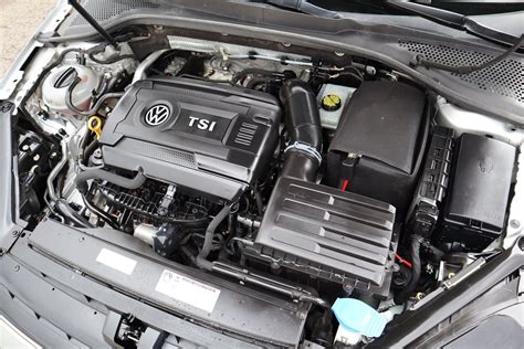 2016 Volkswagen Golf sportswagen engine