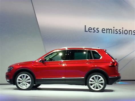 2016 Volkswagen Tiguan photo