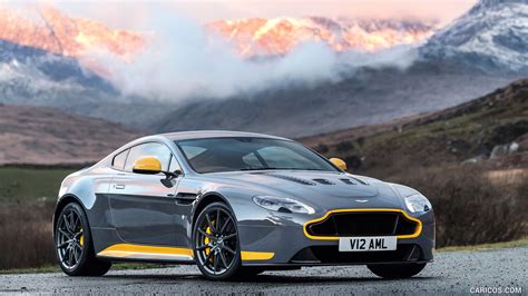 2017 Aston martin V12 vantage s photo