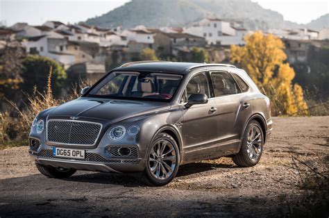 2017 Bentley Bentayga photo