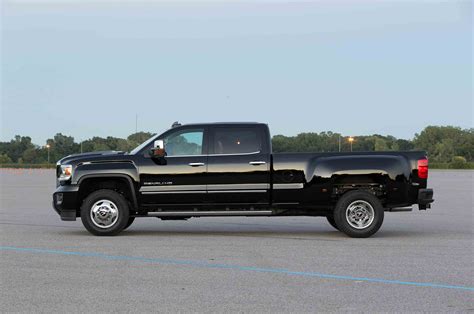 2017 Chevrolet 3500 photo