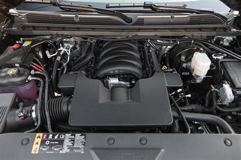 2017 Chevrolet Silverado engine