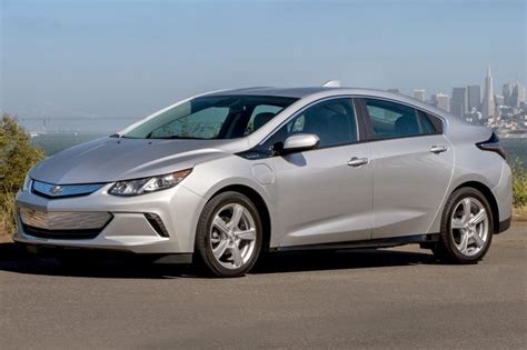 2017 Chevrolet Volt photo