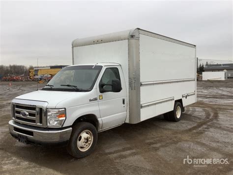 2017 Ford E450 photo