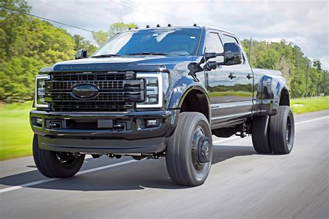 2017 Ford F-450 engine