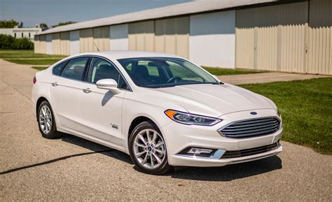 2017 Ford Fusion energi photo