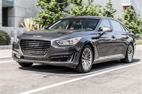 2017 Genesis G90 photo